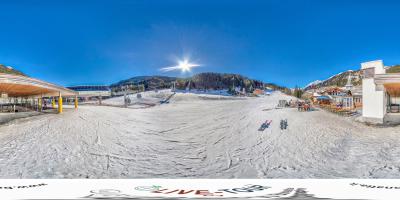 Entrance level gondola ropeway - 2°